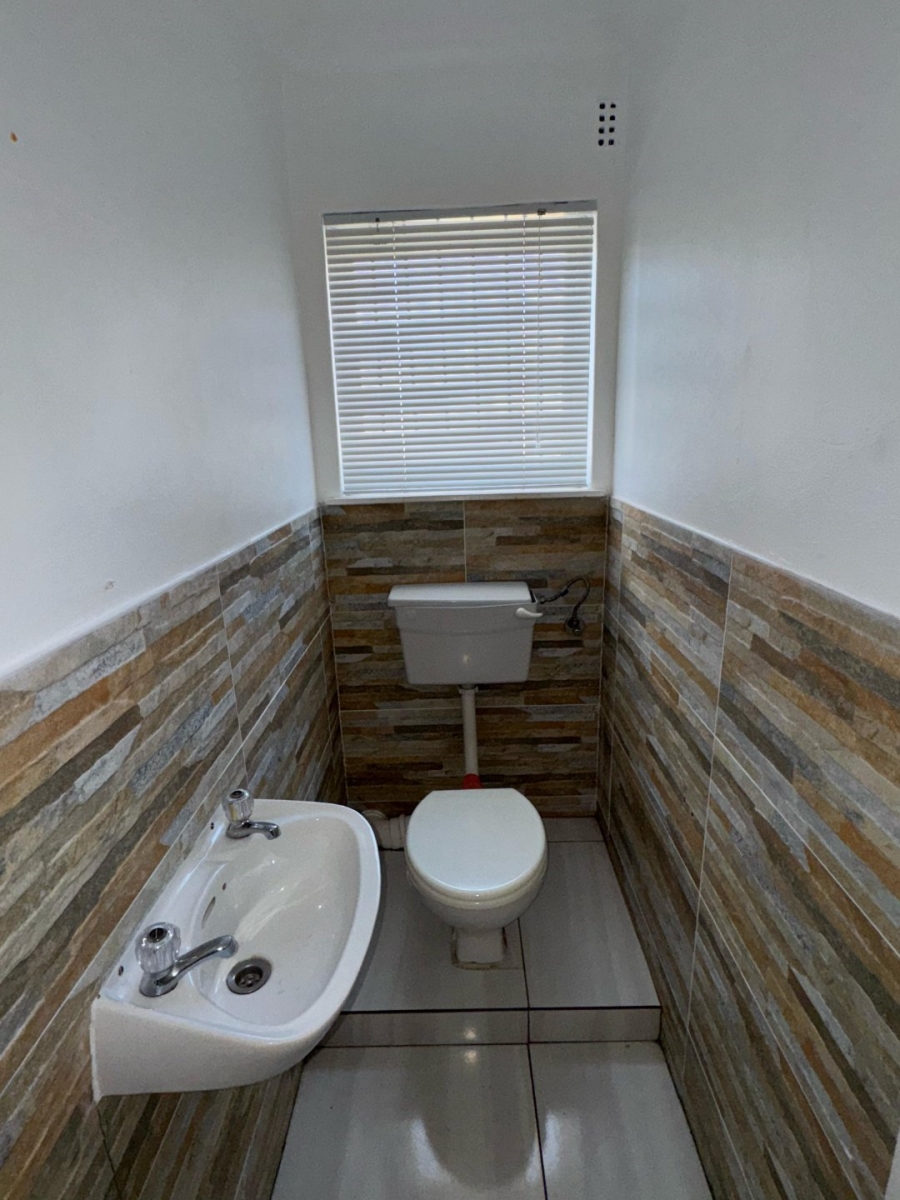  Bedroom Property for Sale in Hillcrest Heights Western Cape